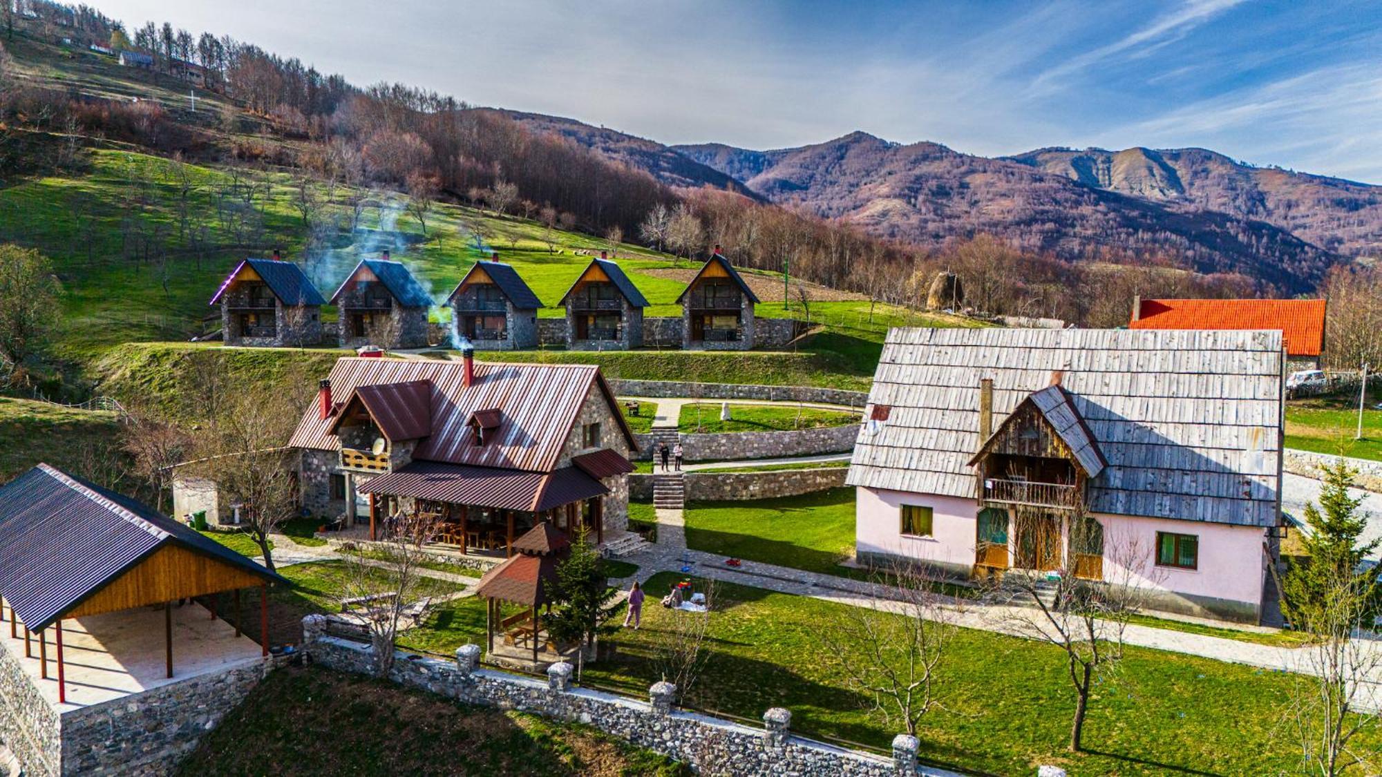 Vila Alpini Lepushe Exterior photo